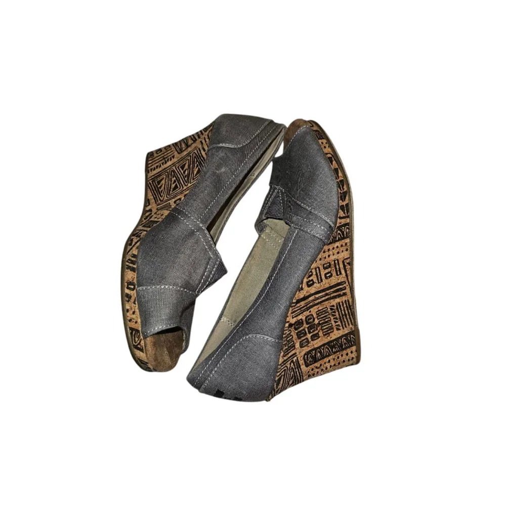 TOMS Classic Peeptoe Wedge Dark Grey Shoes Geomtric Pattern Women’s size 6.5